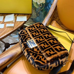 FENDI Baguette - Image 8