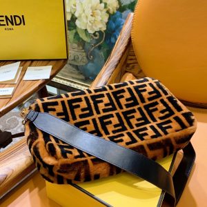 FENDI Baguette - Image 7