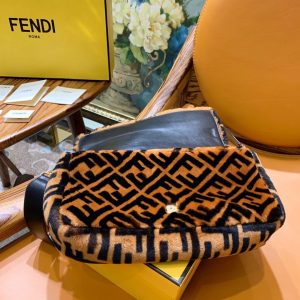 FENDI Baguette - Image 6