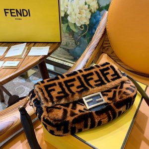 FENDI Baguette - Image 9