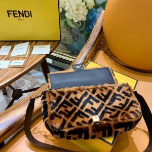 FENDI Baguette - Image 6