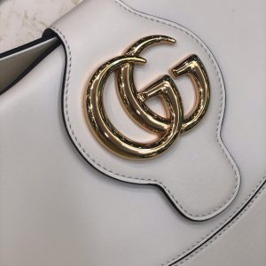 Gucci Shoulder Bag - Image 8