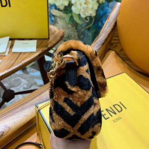 FENDI Baguette - Image 4
