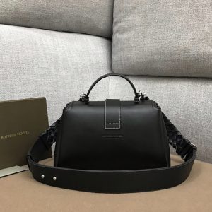 Bottega Veneta Shoulder Bags - Image 8