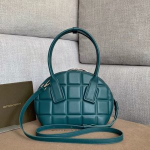 Bottega Veneta Shoulder Bags - Image 8