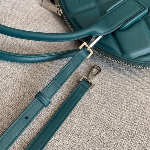 Bottega Veneta Shoulder Bags - Image 5