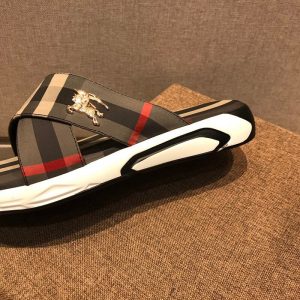 Burberry Slippers - Image 5