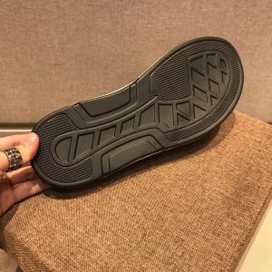 Burberry Slippers - Image 7