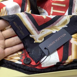 Louis Vuitton scarf - Image 5