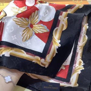Louis Vuitton scarf - Image 4