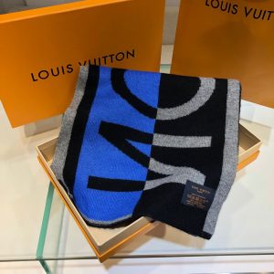 Louis Vuitton Scarf - Image 8