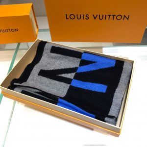 Louis Vuitton Scarf - Image 6