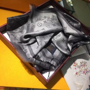 Louis Vuitton Scarf - Image 6