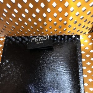 Fendi RUNAWAY - Image 3