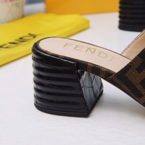 Fendi sandals - Image 4