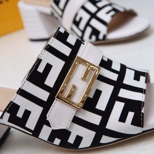 Fendi sandals - Image 5