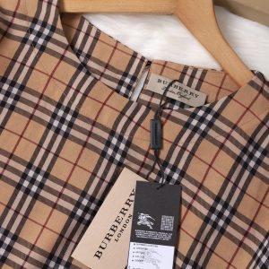 Burberry T-shirts - Image 8