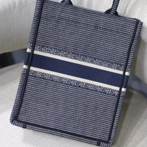 DIOR  BOOK TOTE - Image 7