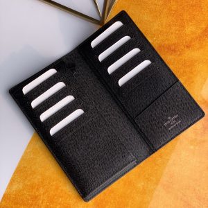 Louis Vuitton Wallet - Image 3