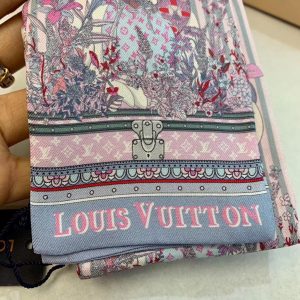 Louis Vuitton Scarf - Image 8