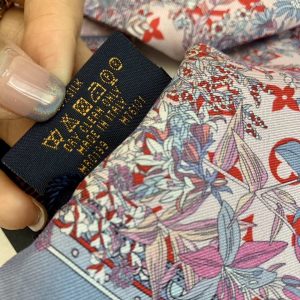 Louis Vuitton Scarf - Image 6