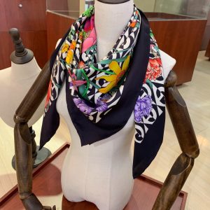 Gucci Scarf - Image 4