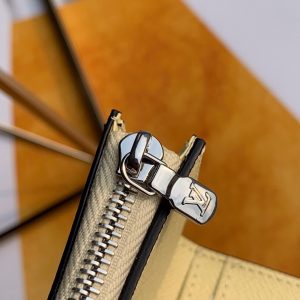 Louis Vuitton Wallet - Image 4