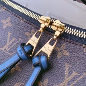 Louis Vuitton BEAUBOURG HOBO - Image 6