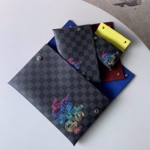 LOUIS VUITTON Alpha Triple - Image 7