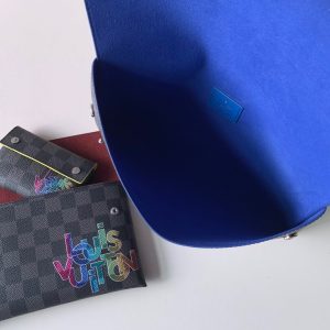 LOUIS VUITTON Alpha Triple - Image 3