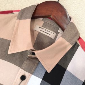 Burberry T-shirts - Image 4