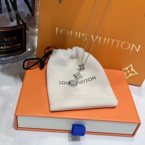 Louis Vuitton Necklace - Image 6