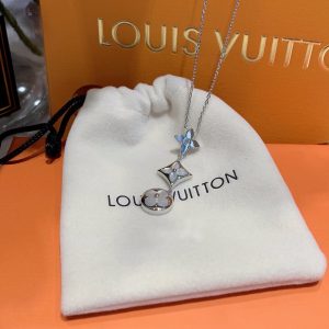 Louis Vuitton Necklace - Image 5
