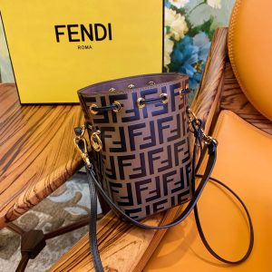 Fendi bucket - Image 9