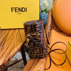 Fendi bucket - Image 8