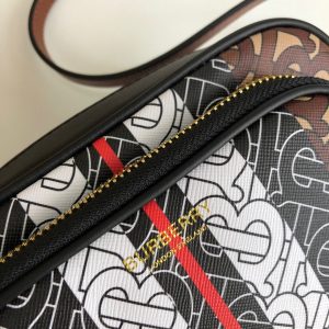 Burberry Camera Bag - Image 9