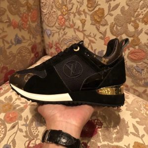 LOUIS VUITTON Run Away Sneaker - Image 5