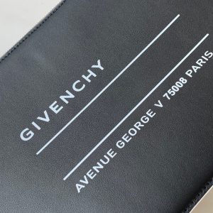 Givenchy clutch - Image 9