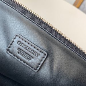 Givenchy clutch - Image 3