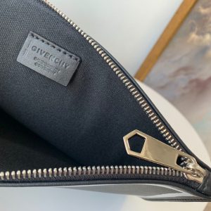 Givenchy clutch - Image 4