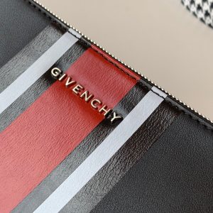 Givenchy clutch - Image 9