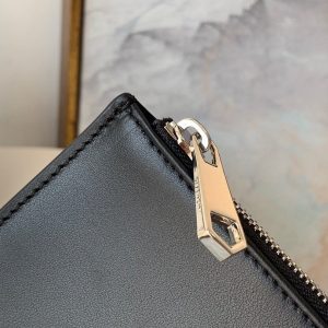 Givenchy clutch - Image 8