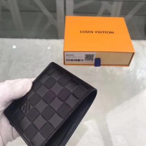 Louis Vuitton Wallet - Image 6