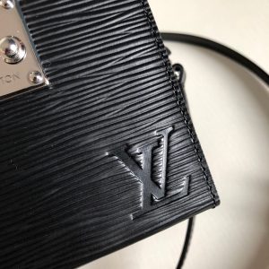 LOUIS VUITTON BLEECKER BOX - Image 4