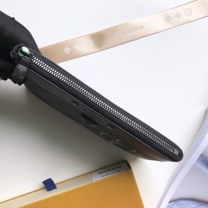 LOUIS VUITTON Vivienne Wallet - Image 7