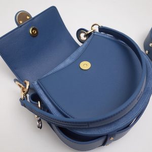 Chloe Tess - Image 5