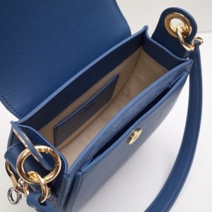 Chloe Tess - Image 4