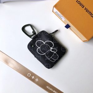 LOUIS VUITTON Vivienne Coin Wallet - Image 9