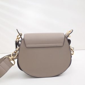 Chloe Tess - Image 7