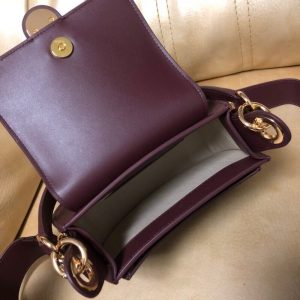 Chloe Tess - Image 7